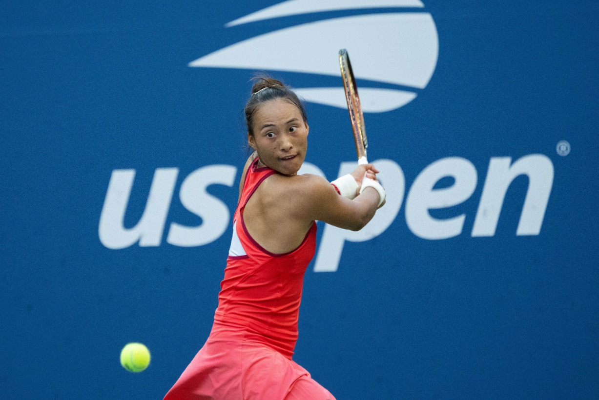 是果岭边的 是果岭边的