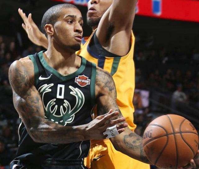 中展现了顽 中展现了顽